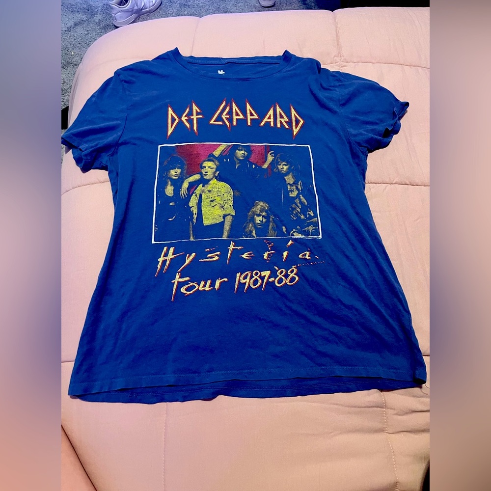 Never worn Def Leppard shirt